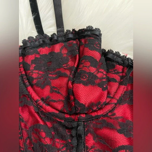 S Vs Victoria's secret
SEXY LITTLE THINGS Fantasies Collection
Senorita Costume - Picture 7 of 14